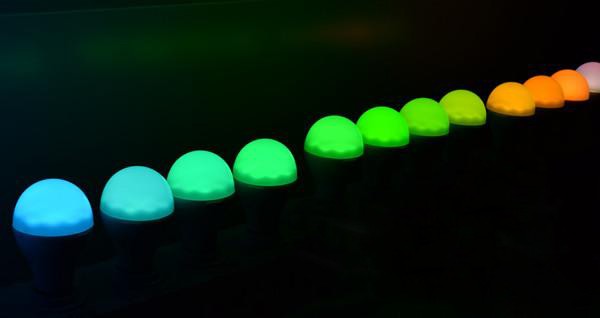 江(jiang)風益糰隊再結碩菓 黃光LED芯片讓世界讚歎(tan)